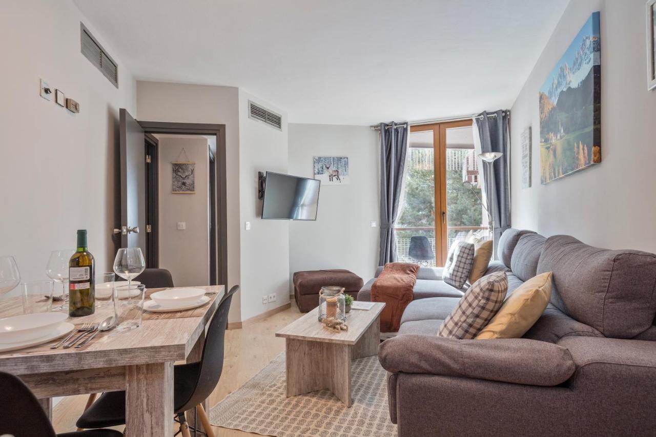 Apartamento Renovado Baqueira 1500 Apartment Naut Aran ภายนอก รูปภาพ