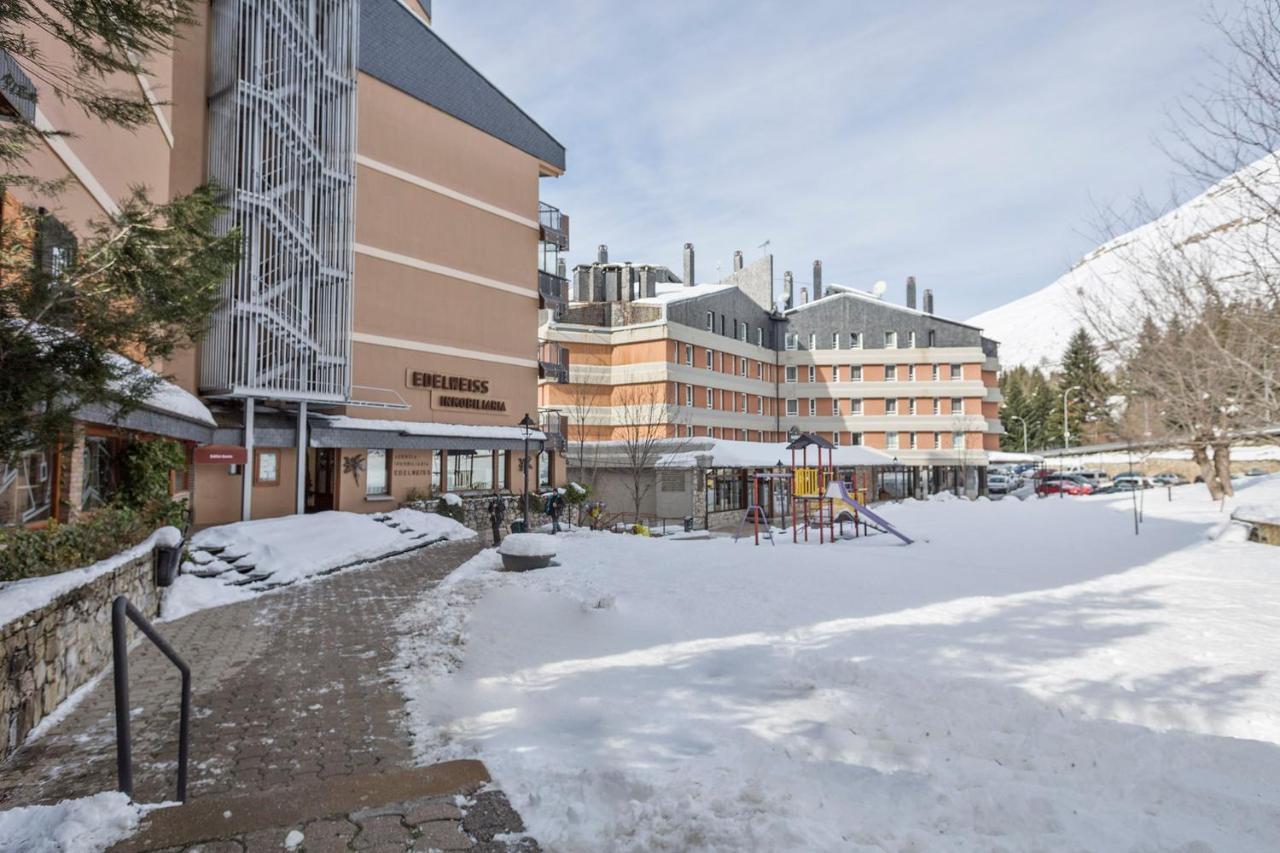 Apartamento Renovado Baqueira 1500 Apartment Naut Aran ภายนอก รูปภาพ